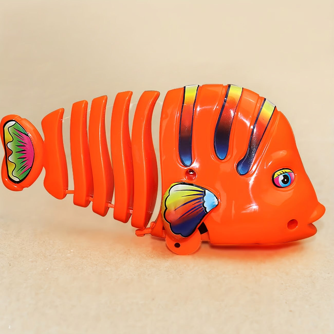 Wind-Up Wiggle Fish Toy - 2 PIECES لعبة سمكة متحركة 2 قطعة