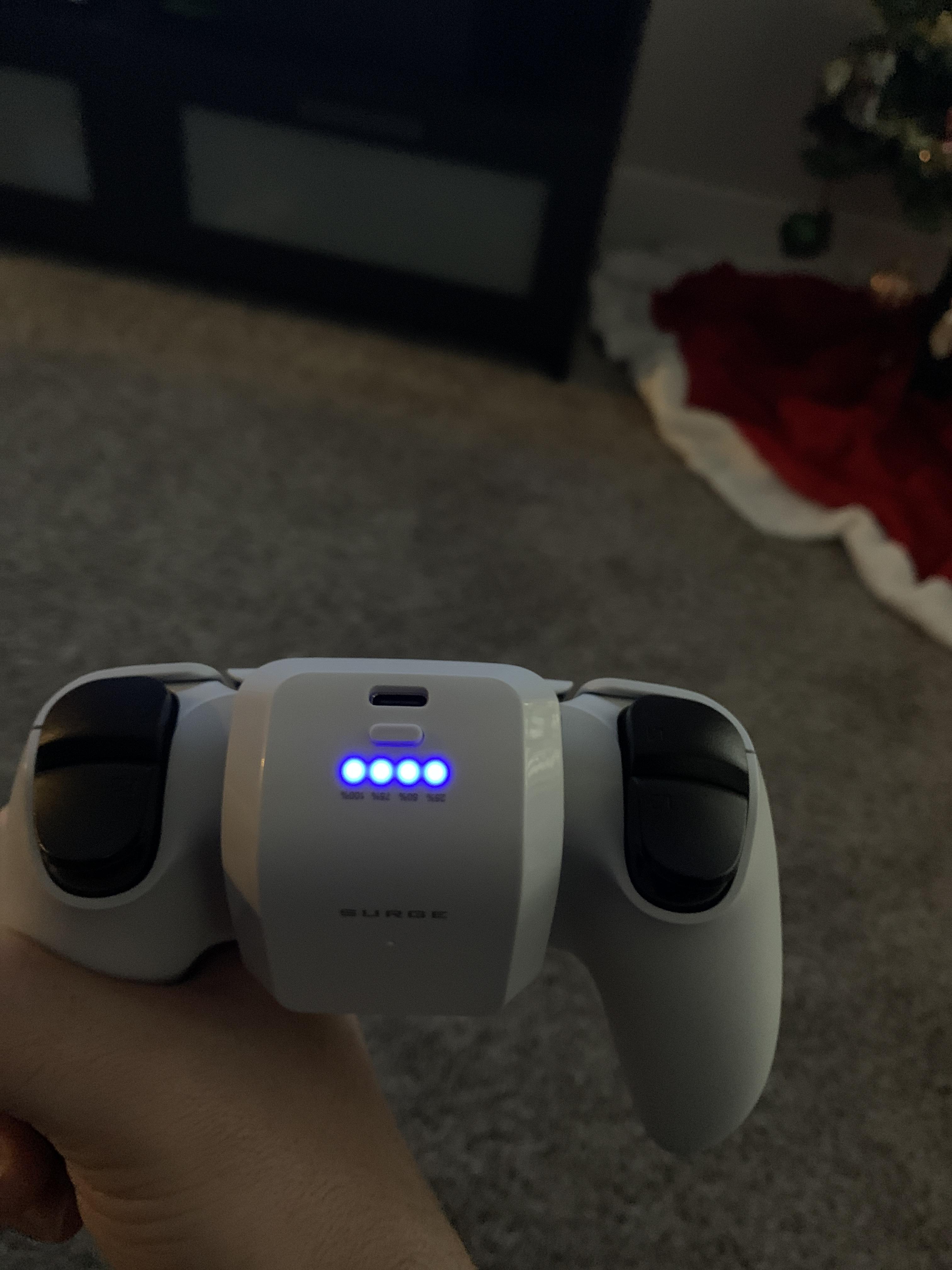 Orotec Playstation 5 Controller Snap-on Powerbank باور بانك يثبت على يد تحكم بلايستيشن 5